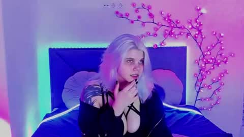 Snapshot of joannlowes chatting on 14, 6, 2026 Joann online show from 14, 6, 2026