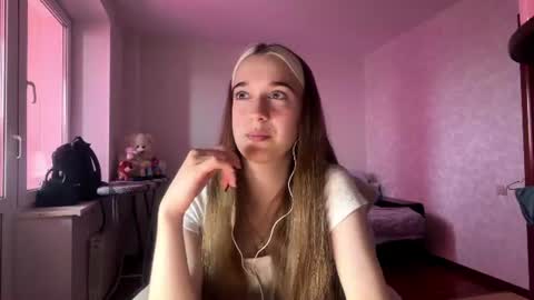 Snapshot of jodeefluty chatting on 29, 6, 2026 Alice online show from 29, 6, 2026