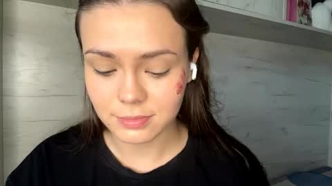 Mila online show from 22, 4, 2026