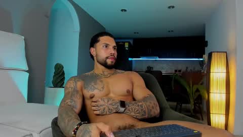 joe_esthetic online show from 25, 2, 2025