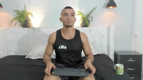 Snapshot of johan_miller1 chatting on 12, 11, 2025 johan online show from 12, 11, 2025