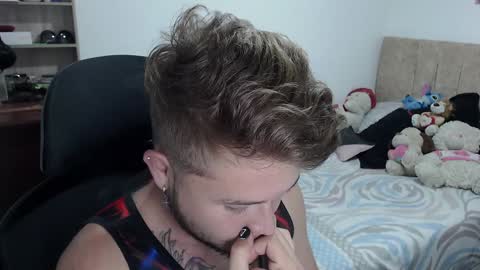 JOHAN independient model online show from 29, 12, 2024