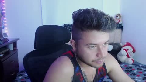 JOHAN independient model online show from 16, 9, 2025