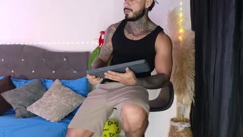 John  online show from 25, 4, 2026