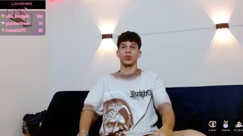 john_ssnow29 online show from 28, 9, 2025