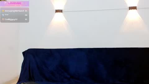 john_ssnow29 online show from 13, 10, 2025