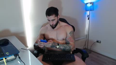 Snapshot of johnklleyn chatting on 6, 12, 2024 john online show from 6, 12, 2024