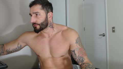 Snapshot of johnklleyn chatting on 7, 3, 2025 john online show from 7, 3, 2025