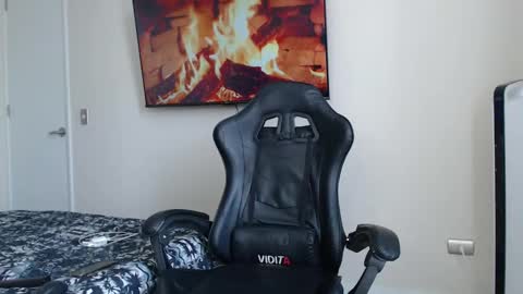 Snapshot of johnklleyn chatting on 13, 9, 2025 john online show from 13, 9, 2025