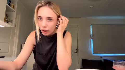 Oly online show from 25, 6, 2026