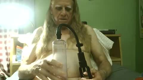 johnnieq1971 online show from 25, 5, 2026