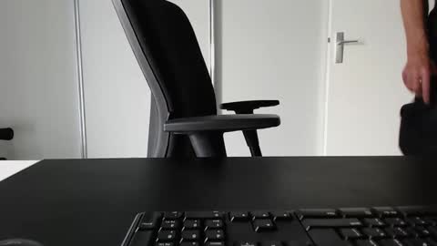 Johnny Walker13 online show from 27, 9, 2025