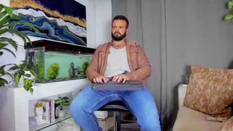 JOHNNY online show from 2, 2, 2025