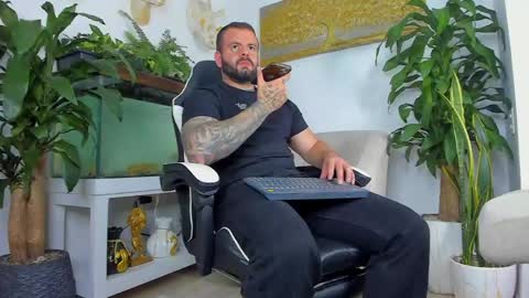 JOHNNY online show from 25, 4, 2026