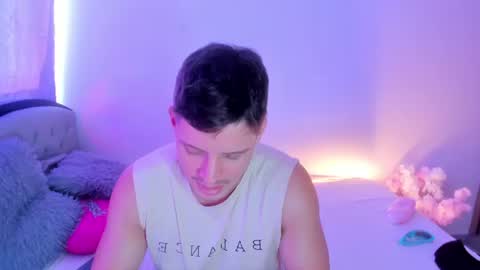 johnycooper08 online show from 28, 7, 2026