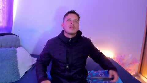 johnycooper08 online show from 30, 7, 2026
