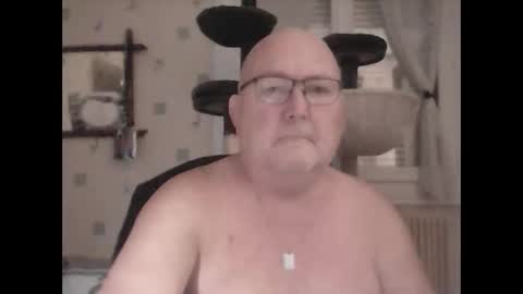 jojo60000529566 online show from 4, 12, 2024