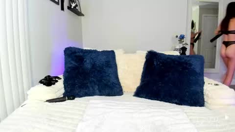    online show from 23, 9, 2025