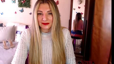 Jolie Mature online show from 5, 6, 2026