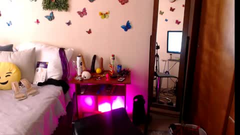 Jolie Mature online show from 6, 6, 2026