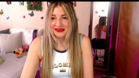 Jolie Mature online show from 19, 6, 2026