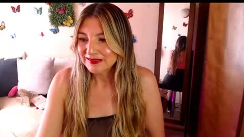 Jolie Mature online show from 28, 6, 2026