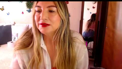 Jolie Mature online show from 13, 7, 2026