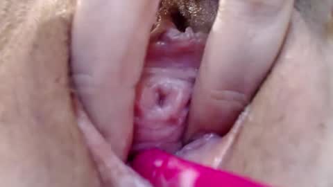 JolieEyes online show from 9, 1, 2025