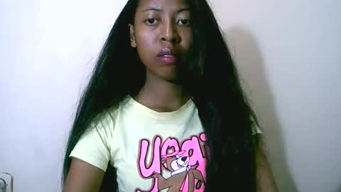 Snapshot of joliekah27 chatting on 12, 11, 2025 joliekah27 online show from 12, 11, 2025