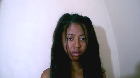 Snapshot of joliekah27 chatting on 15, 11, 2025 joliekah27 online show from 15, 11, 2025