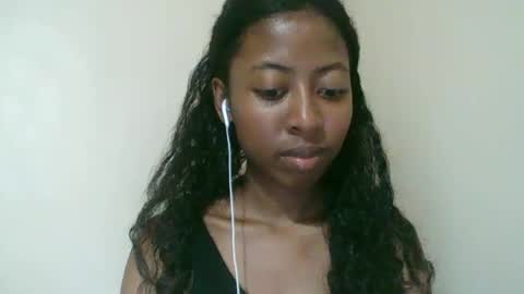 joliekah27 online show from 24, 3, 2026