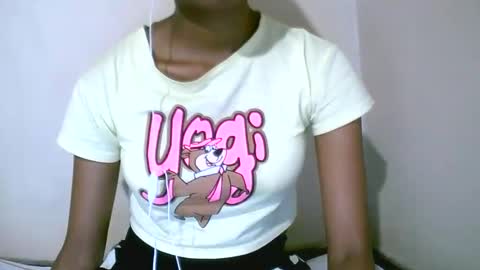 joliekah27 online show from 14, 4, 2026