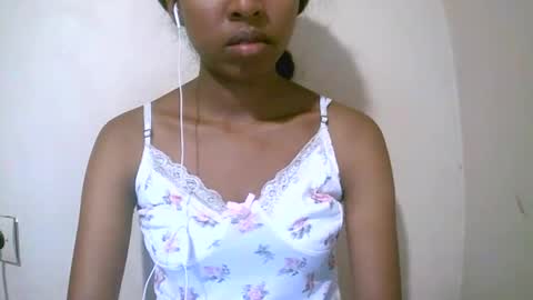 joliekah27 online show from 18, 4, 2026