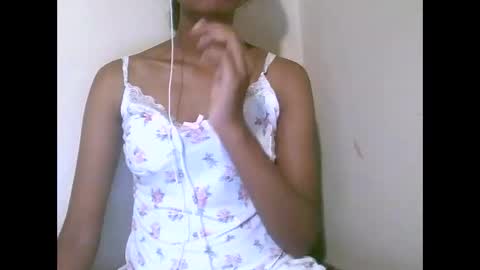 joliekah27 online show from 19, 4, 2026