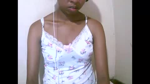 joliekah27 online show from 20, 4, 2026