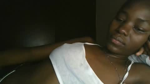 Snapshot of jollynabeb chatting on 2, 12, 2025 jollynabeb online show from 2, 12, 2025