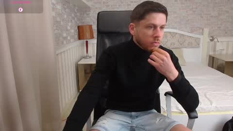 Snapshot of jonahshaw chatting on 30, 4, 2026 JonahShaw online show from 30, 4, 2026