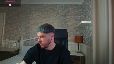 Snapshot of jonahshaw chatting on 5, 6, 2026 JonahShaw online show from 5, 6, 2026