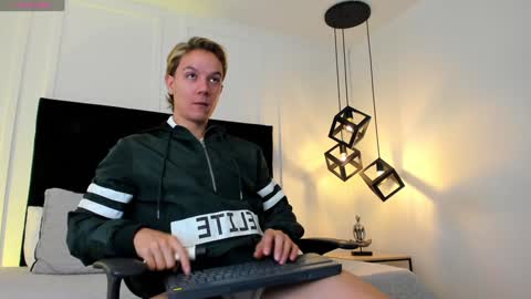 Snapshot of jonathan_daniels1 chatting on 21, 1, 2025 Jonathan Danielss online show from 21, 1, 2025