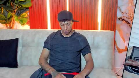 jonathan_guzman_ online show from 10, 3, 2026