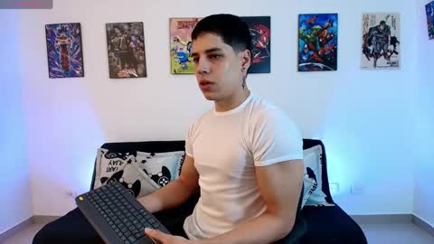 Instagram jonathanfit14 online show from 28, 4, 2026