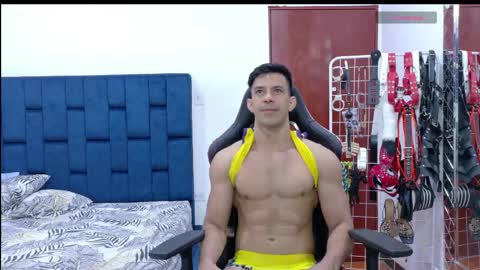 jose_rumbero91 online show from 15, 4, 2026