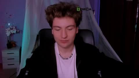 joseph_bear_ online show from 22, 4, 2026