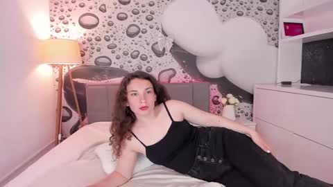 Snapshot of josephinerowe chatting on 19, 4, 2026 Josephine online show from 19, 4, 2026