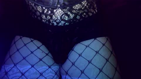 Sissy with shrunken little clitty online show from 19, 10, 2025