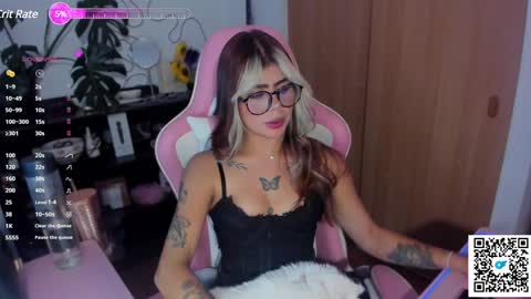 josephine   independent model    online show from 22, 12, 2024