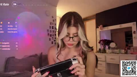 josephine   independent model    online show from 8, 2, 2025