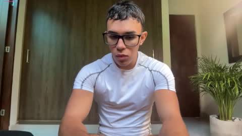 Im Jouliano online show from 1, 12, 2025