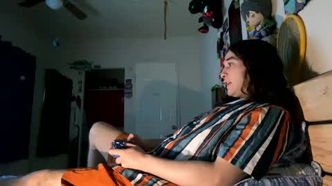 Joy3100 online show from 5, 10, 2025