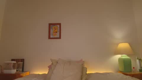 Jsmine  and sometimes Beaulooks online show from 18, 2, 2025